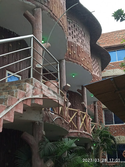 Hotel Jay Ho seaside courtyard in Puri